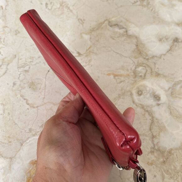 NWOT Danier Leather Wristlet Wallet Red - Picture 8 of 11